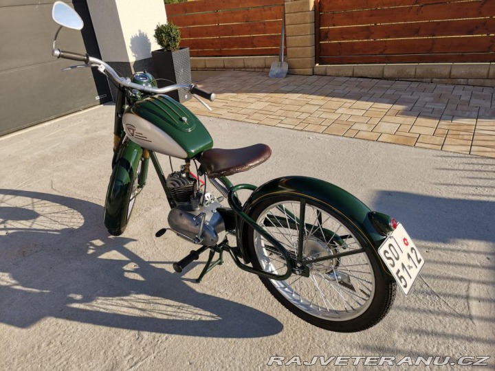 Ostatní značky Ostatní modely Manet 90 1950