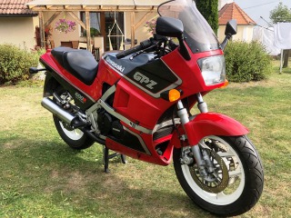 Kawasaki GPZ 600R