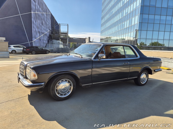 Mercedes-Benz 230 C123 1984