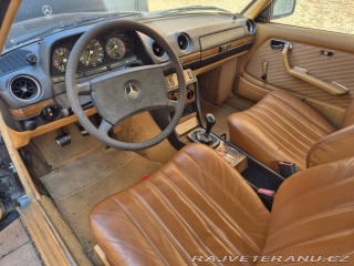 Mercedes-Benz 230 C123 1984