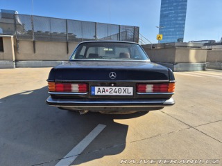 Mercedes-Benz 230 C123 1984