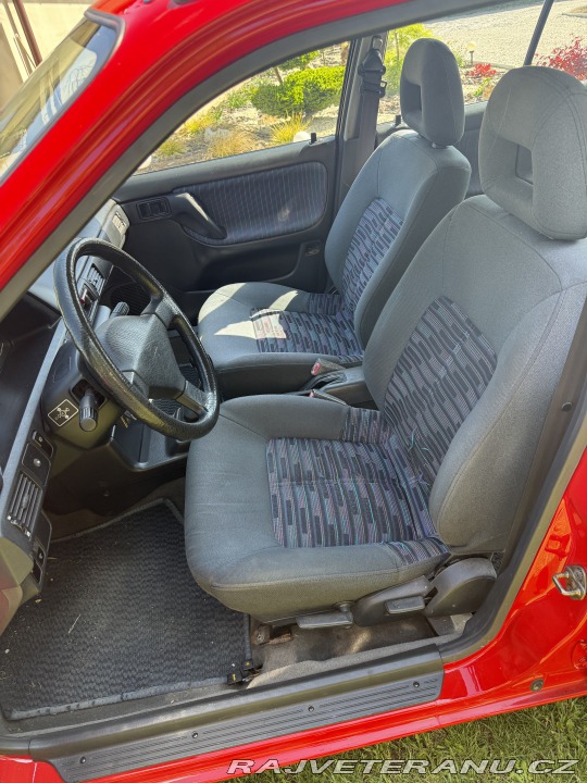 Mazda 323 Sedan 1991
