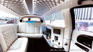 Lincoln Town Car Excalibur 2002