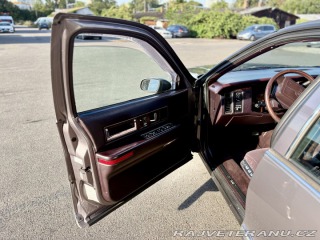 Cadillac Fleetwood Brougham 1993