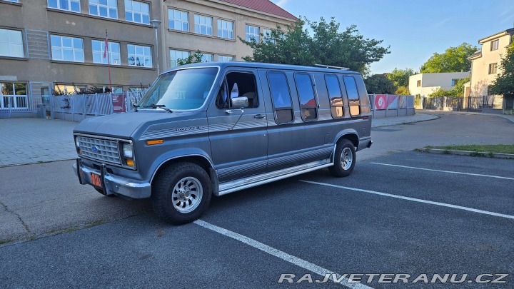 Ford Econoline E 150 1989