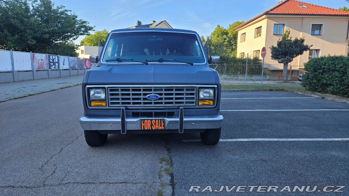 Ford Econoline E 150 1989