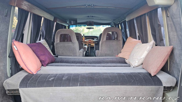 Ford Econoline E 150 1989