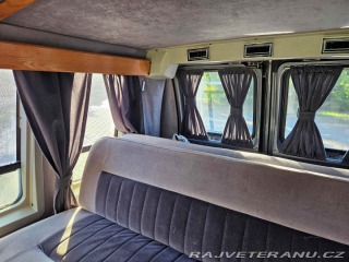 Ford Econoline E 150 1989