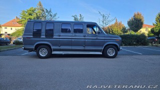 Ford Econoline E 150 1989
