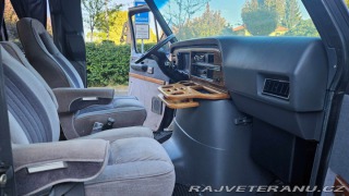 Ford Econoline E 150 1989