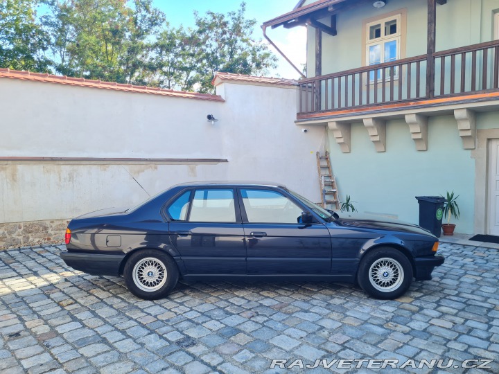 BMW 7 e32 750i v12 1991