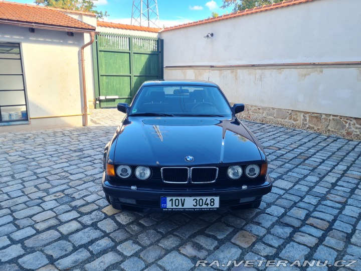 BMW 7 e32 750i v12 1991