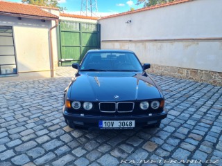 BMW 7 e32 750i v12 1991