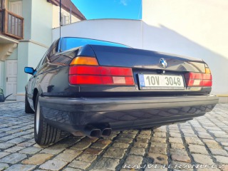 BMW 7 e32 750i v12 1991