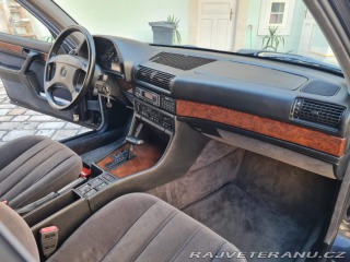 BMW 7 e32 750i v12 1991