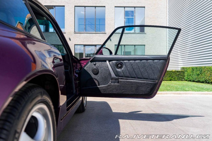Porsche 911 Carrera 4 (964) 1992