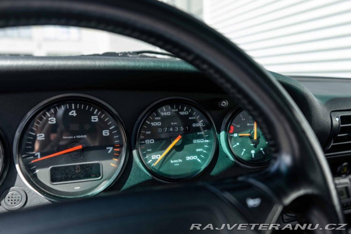 Porsche 911 Carrera 4 (964) 1992