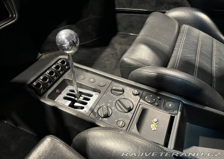 Ferrari 355 F355 3,5 l V8 DOHC 1995