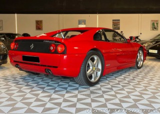 Ferrari 355 F355 3,5 l V8 DOHC 1995