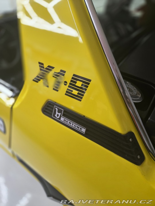 Fiat X1/9 128 1977