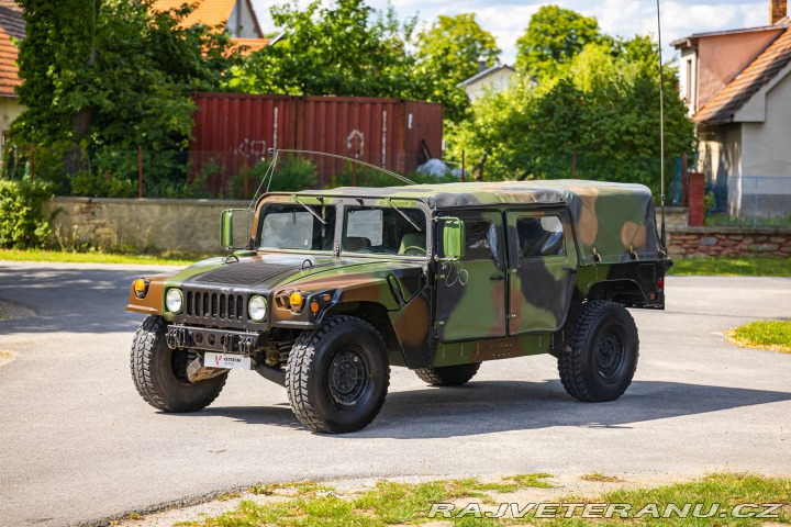 Ostatní značky Ostatní modely HMMWV M998 Humvee 1982