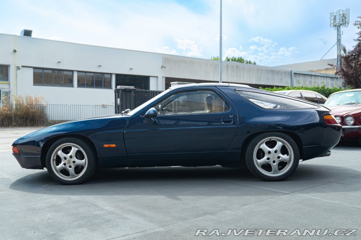 Porsche 928 1981