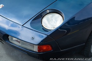 Porsche 928  1981