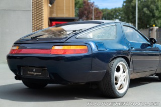 Porsche 928  1981