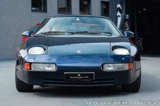 Porsche 928  1981