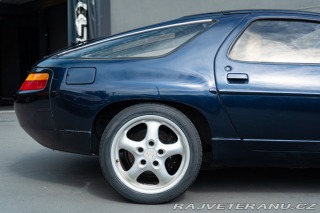 Porsche 928  1981