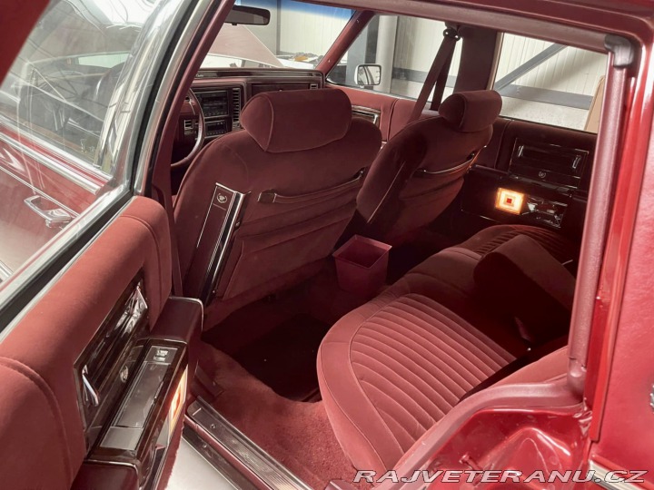 Cadillac Brougham 1992