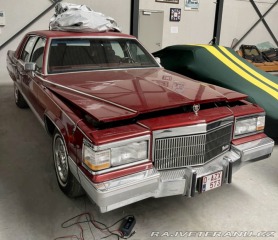 Cadillac Brougham 1992