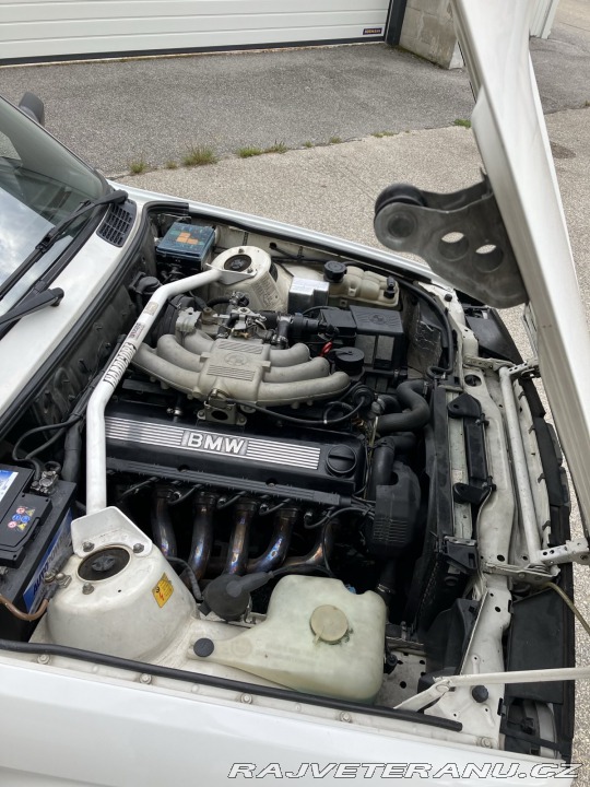 BMW 3 e30 320i 1988