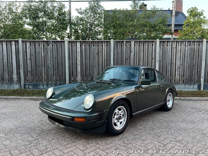 Porsche 911 2.7 G model 1975