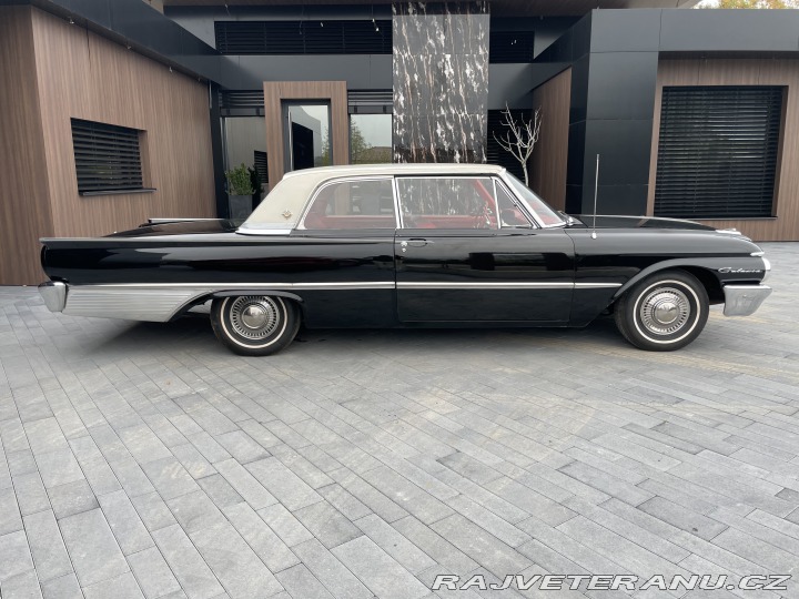 Ford Galaxie 1961