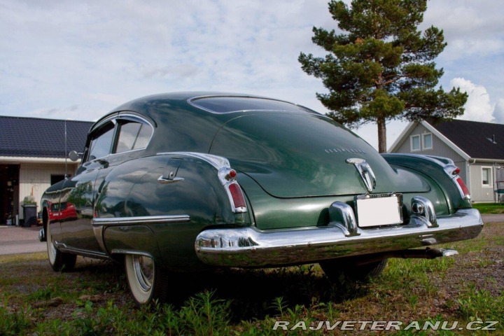 Oldsmobile 98 Futuramic De-Luxe Sedan 1949