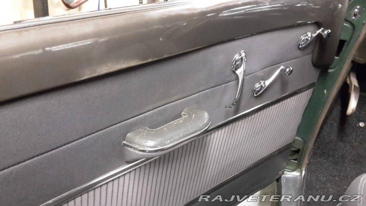 Oldsmobile 98 Futuramic De-Luxe Sedan 1949