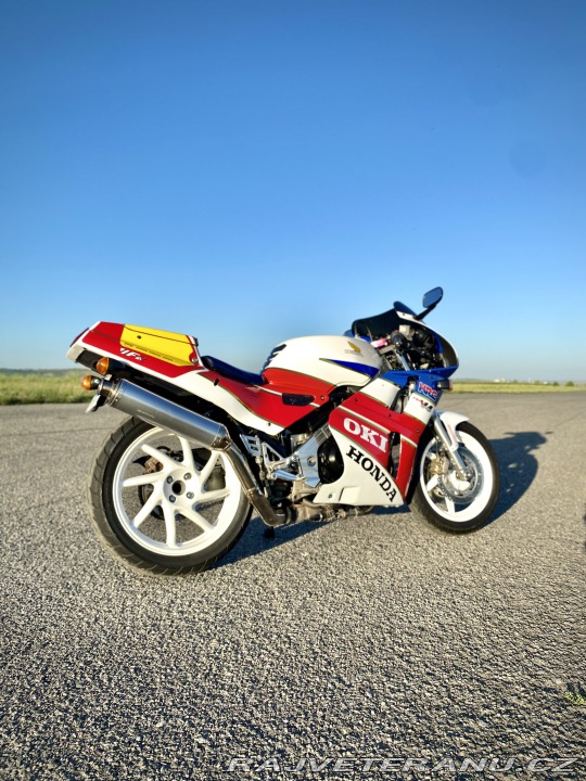 Honda Ostatní modely VFR400R 88’ 1988