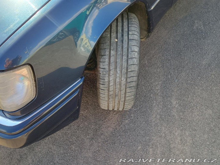 Mercedes-Benz E MB 124T E 220 1996