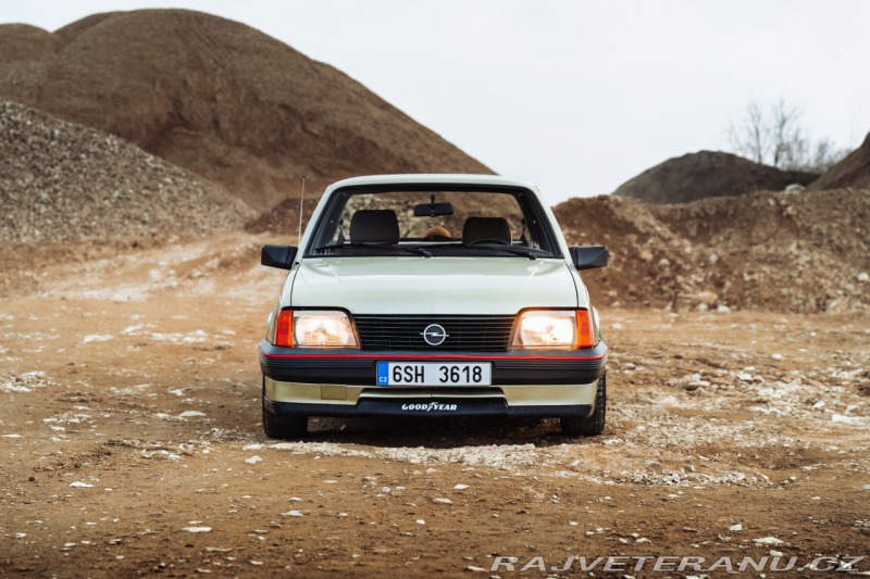 Opel Ascona C