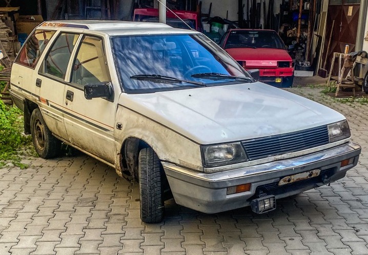 Mitsubishi Lancer 