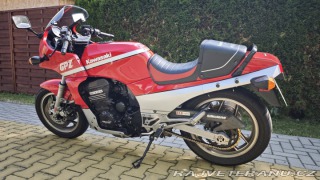 Kawasaki GPZ 900R 1987