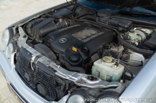 Mercedes-Benz E E430 V8 2000