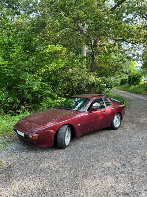 Porsche 944 