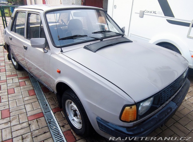 Škoda 105 