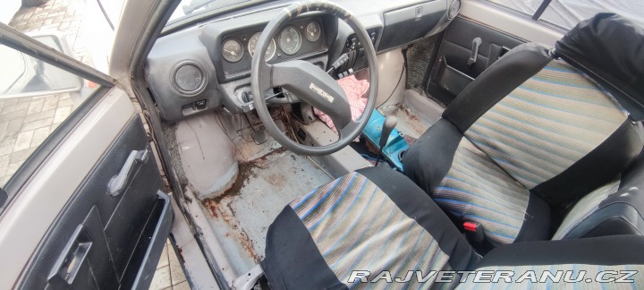 Škoda 105 1986