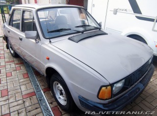 Škoda 105 1986