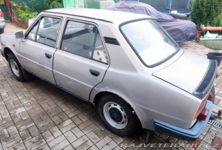 Škoda 105 1986