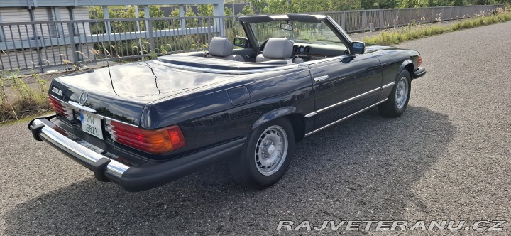 Mercedes-Benz 380 W107 1984