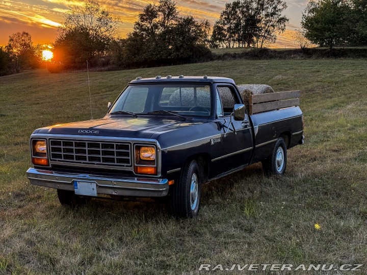 Dodge RAM D-250 1986
